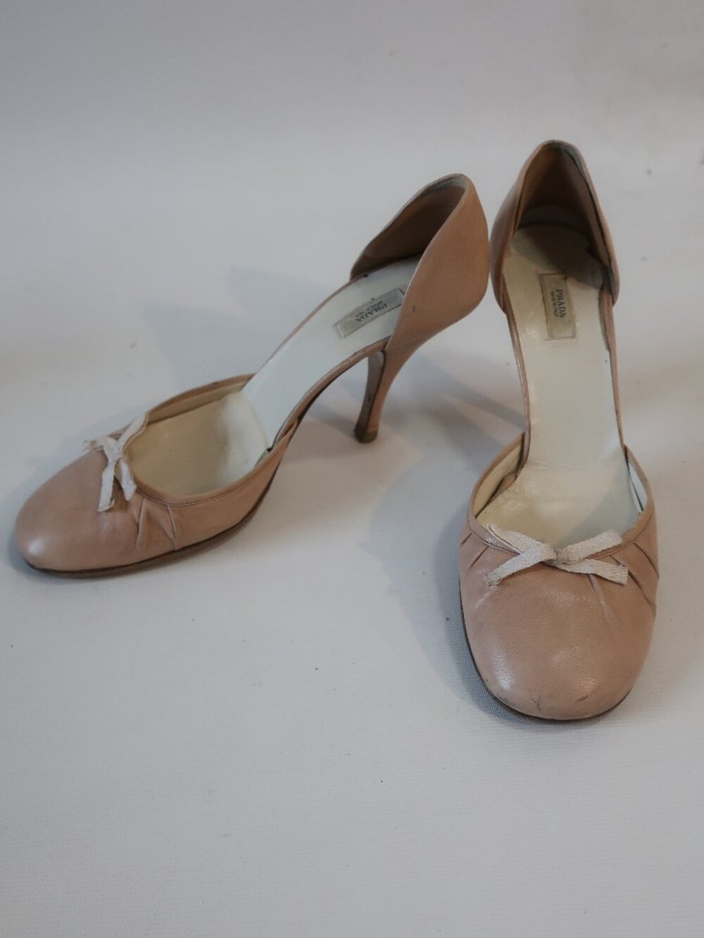 Womenns Prada Nude Leather Bow Heels Pump 37.5 US/7.5